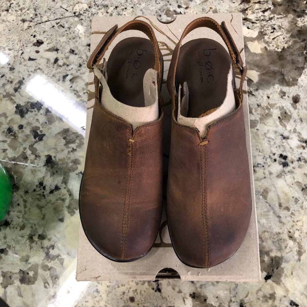 Shoes - Picture 5 of 14